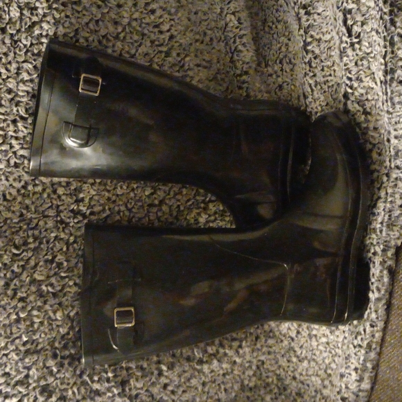 Boots - Picture 1 of 3